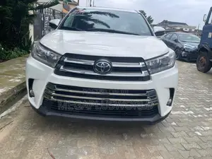 Toyota Highlander Limited Platinum 4x2 V6 (3.5L 6cyl 8A) 2017 White