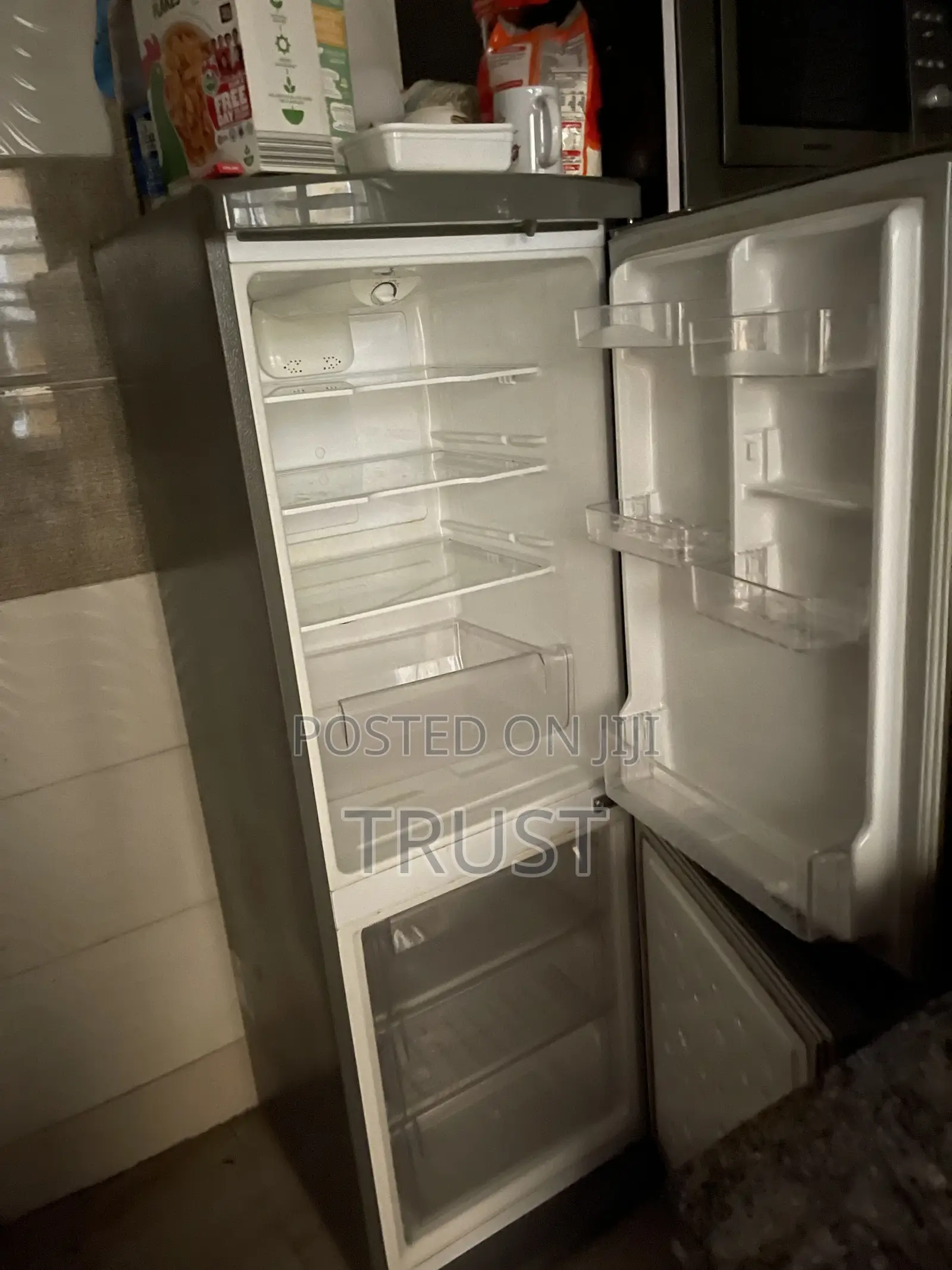 Refrigerator