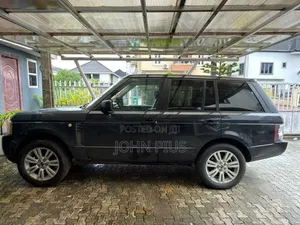 Land Rover Range Rover Vogue 2011 Black