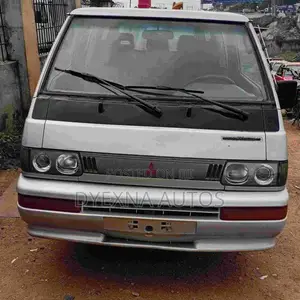 Mitsubishi L300 1997 White