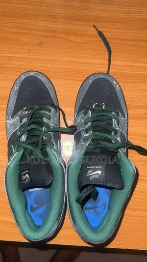Original Nike Sneakers