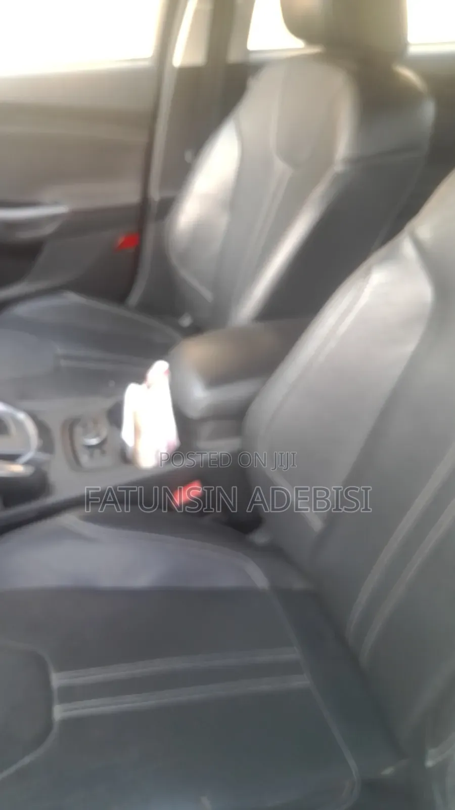 Ford B700 2013 Red