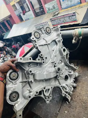 Direct Tokunbo Oil Pump for Toyota 2gr New Model V6 Engine