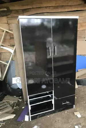 Wardrobe Tudor