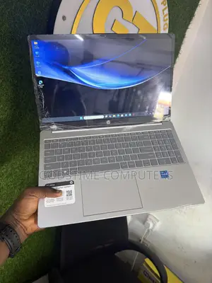 New Laptop HP 15 8GB Intel Core i5 SSD 512GB