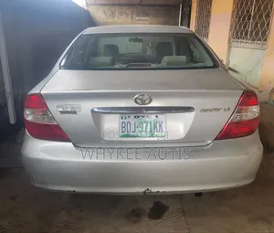Toyota Camry LE 4dr Sedan (2.4L 4cyl 4A) 2004 Silver