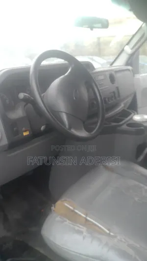 Ford E250 2010 Blue