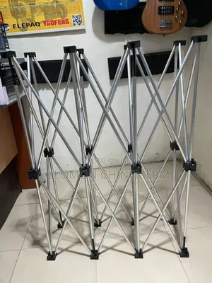 Dj Stand With 4leg