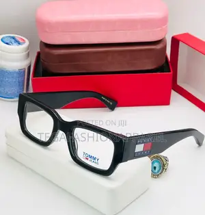 Tommy Hilfiger Quality (Woo) Frame Glass