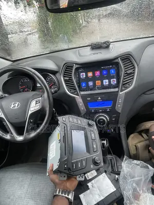 Hyundai Santafe 2013-2018/Ix45 Navigation Android/Reverse Camera