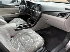 Hyundai Sonata Sport 4dr Sedan (2.4L 4cyl 6A) 2015