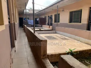 12bdrm Block of Flats in Awotan , Ido Local for sale