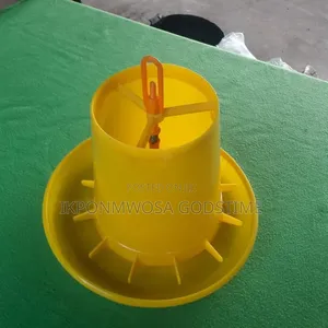 4kg Chick Feeder Tray With Anti-Waste Spokes