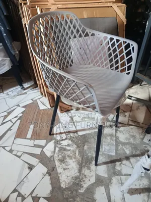 Modern Weather Resistant Dining Chairs With Metal Leg