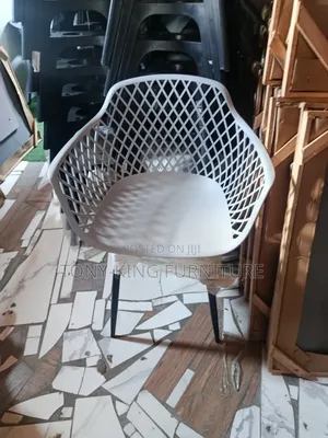 Modern Weather Resistant Dining Chairs With Metal Leg