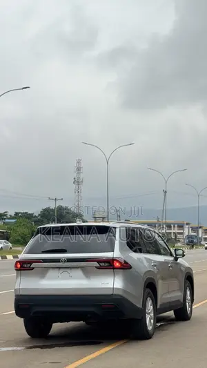Toyota Grand Highlander 2025 Silver