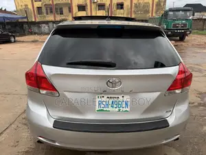 Toyota Venza V6 AWD 2011 Silver