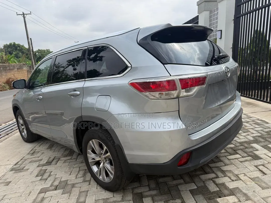 Toyota Highlander 2016 Silver