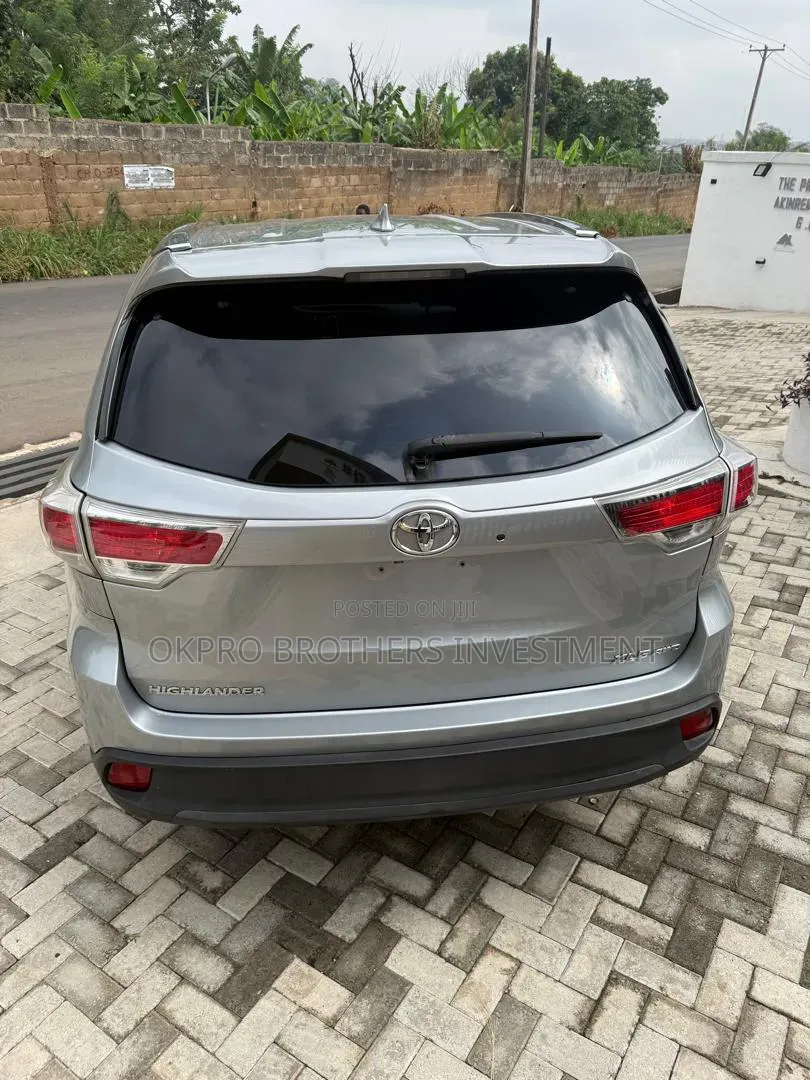 Toyota Highlander 2016 Silver