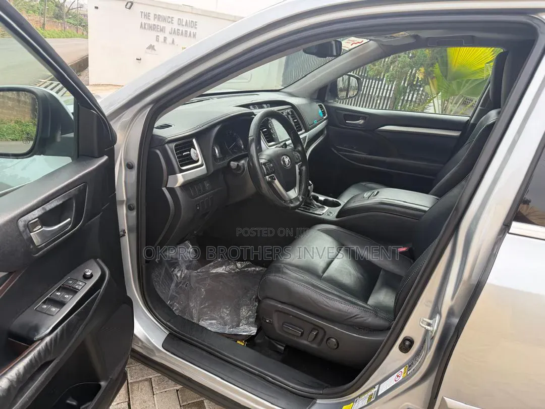Toyota Highlander 2016 Silver