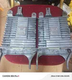 Toyota Avalon Amplifier for 2014 - 2015 Foreign Used. Tested Ok