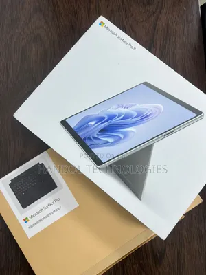 New Laptop Microsoft Surface Pro 9 16GB Intel Core i7 SSD 256GB