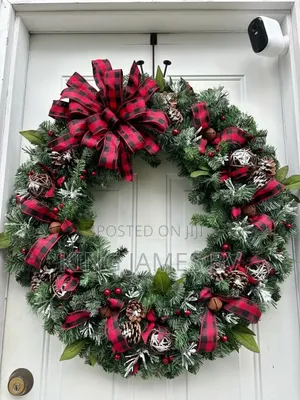 Christmas Hanging Wreath – Beautiful Holiday Ornament