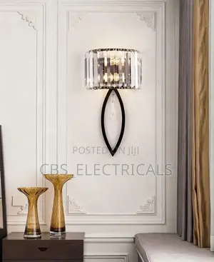 Elegant Crystal Wall Sconce