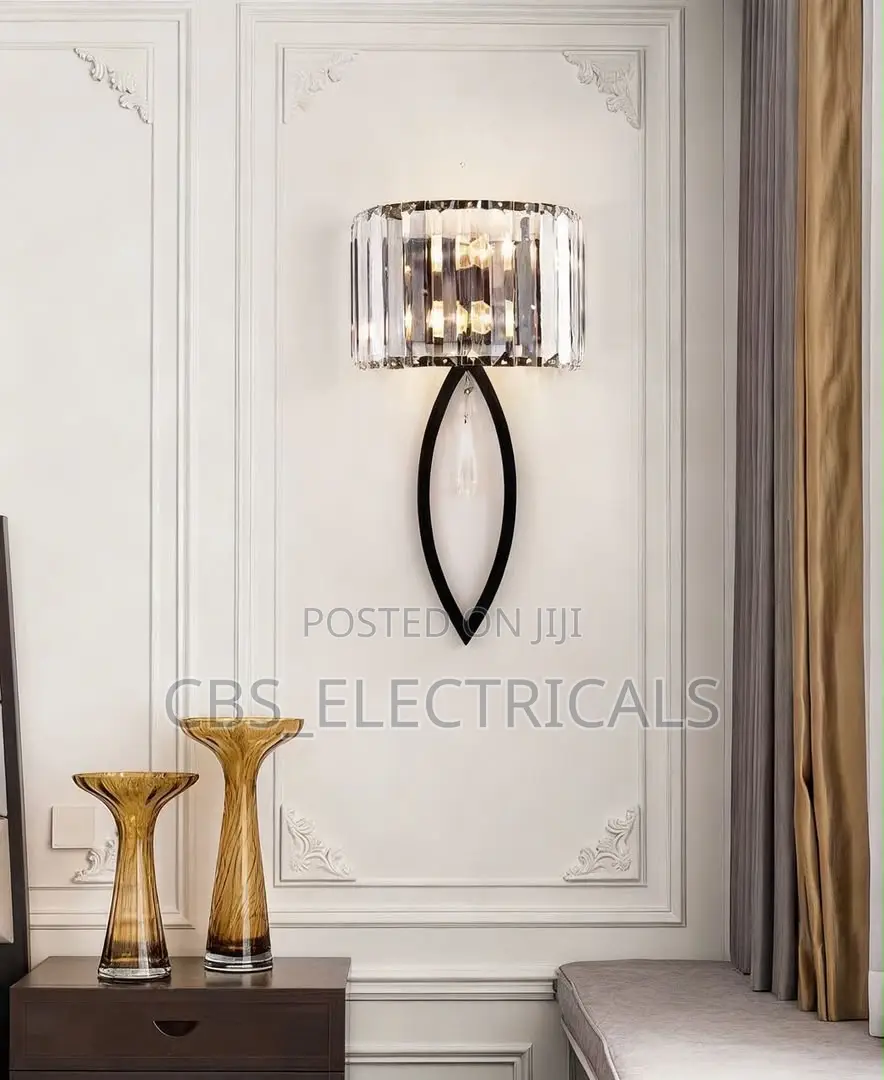 Elegant Crystal Wall Sconce