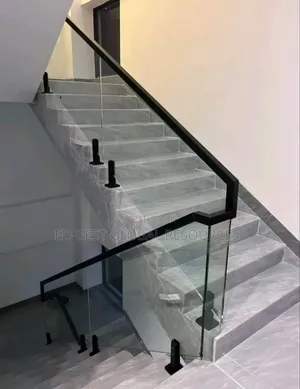 Frameless Glass Staircase