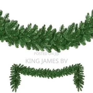 Artificial Christmas Garland – Festive Hanging Decoration