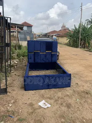 Bed Frame 4.5by5