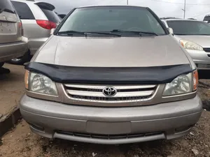 Toyota Sienna 2003 Gold