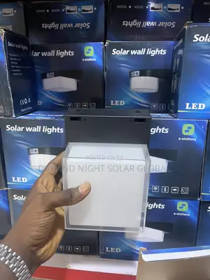 Wall and Fence Solar Lights 3yrs Warranty