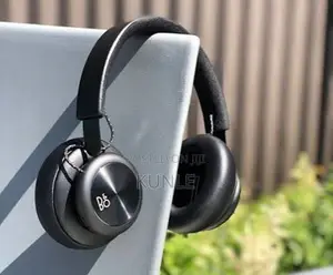 Bangs Olufsen Beoplay H4 Headphones