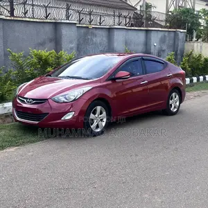 Hyundai Avante 2014 Maroon