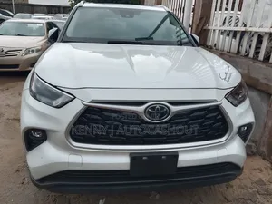 Toyota Highlander 2022 White