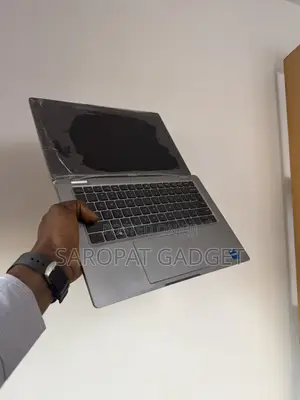 Laptop Dell Latitude 5320 16GB Intel Core i7 SSD 256GB