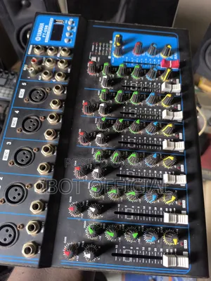 Yamaha F7 Mixer