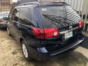 Toyota Sienna LE 4WD 2007 Blue