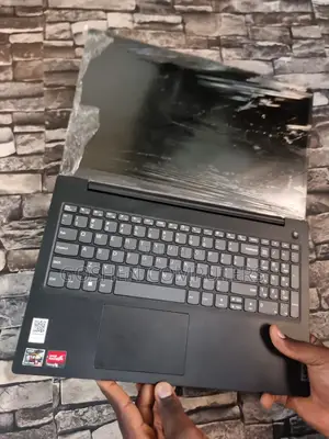 Laptop Lenovo V15 G3 8GB AMD Ryzen 5 SSD 256GB