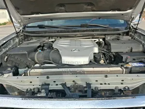 Lexus GX 2012 Silver