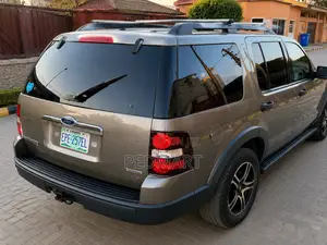 Ford Explorer 2006 Gray