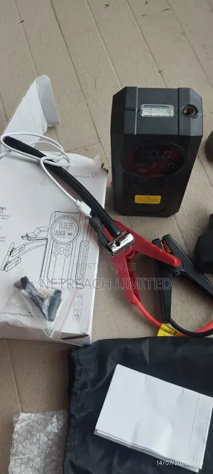 Car Battery Jump Starter With Air Compressor