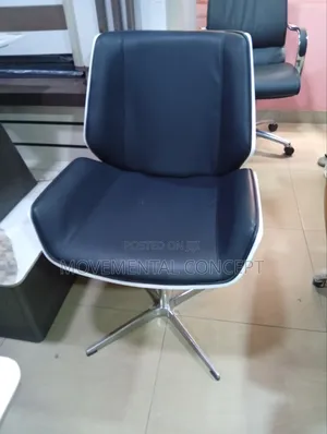 Executive Leather Office Low Back Swivel Chair