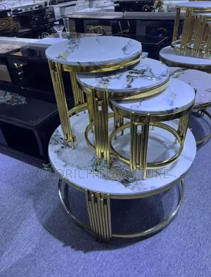 3-Piece Round Marble-Top Nesting Table Set – Gold Art Deco Frame