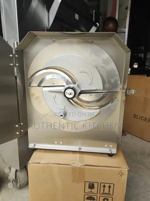 Plantain and Potato Slicer Machine. Electric and Manual Combined.