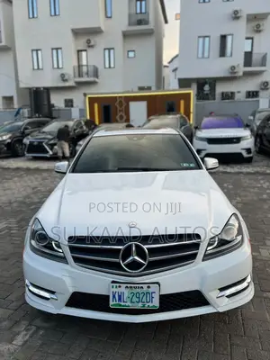 Mercedes-Benz C300 Luxury 4Matic Sedan AWD (3.5L 6cyl 7A) 2013 White