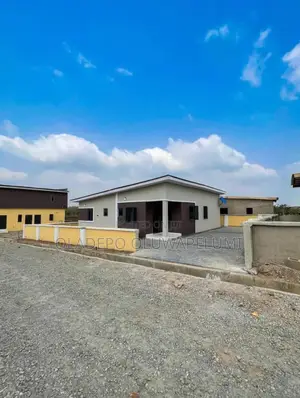 3bdrm Bungalow in Baay Foreshore, Iwo Road for sale