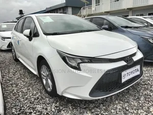 Toyota Corolla 2023 White